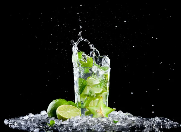 Ice mojito drink med splash — Stockfoto