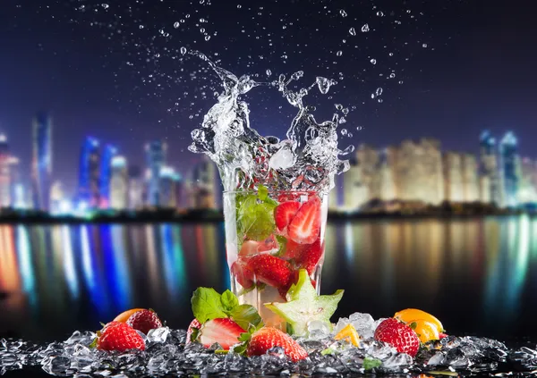 Fresh summer drink — Stock Photo, Image