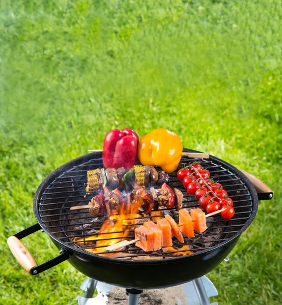 Grill on garden — Stock Photo, Image