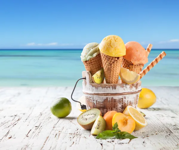 Helado de frutas — Foto de Stock