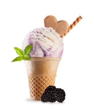 Dondurma beyaz arkaplanda