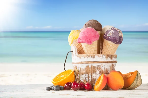Παγωτό στην παραλία — Φωτογραφία Αρχείου