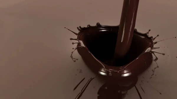 Macro Photo Premium Dark Chocolate Pouring Freeze Motion Splashing Melted — Stock Photo, Image