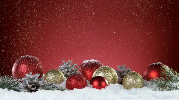 Χριστουγεννιάτικη Διακόσμηση Μπάλες Που Απομονώνονται Έγχρωμο Φόντο Γιορτές Και Εορταστικό — Φωτογραφία Αρχείου