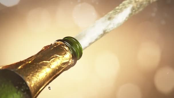 Super Lambat Gerak Ledakan Champagne Dengan Partikel Berkilauan Difilmkan Pada — Stok Video