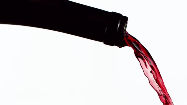 Movimento Super Lento Derramar Vinho Tinto Detalhes Isolado Fundo Branco — Vídeo de Stock