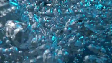 Kaynayan suyun çok yavaş hareket etmesi. Yüksek hızlı sinema kamerası, 1000 fps..