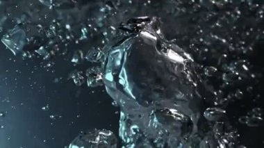 Kaynayan suyun çok yavaş hareket etmesi. Yüksek hızlı sinema kamerası, 1000 fps..