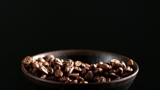 Super Slow Motion Crushing Coffee Beans Grinder Filmed High Speed — 图库视频影像