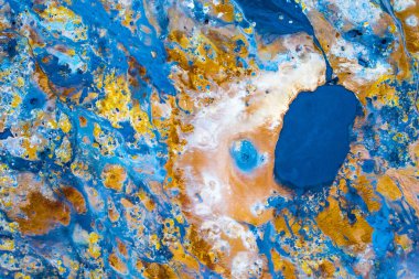 İzlanda vulkanik sülfür toprağının havadan görünümü. Jeotermal renkli soyut arka plan