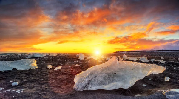 Bellissimo Tramonto Sulla Famosa Spiaggia Diamond Islanda Questa Spiaggia Sabbia — Foto Stock