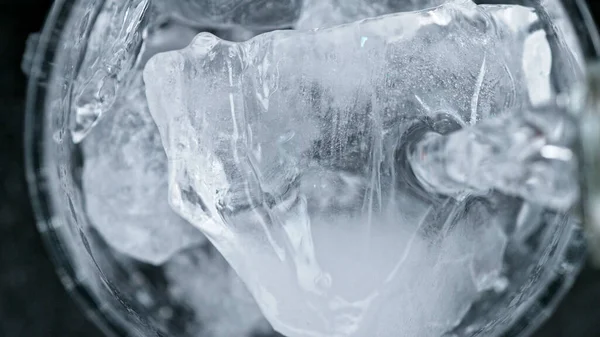 Detail Shot Vodka Drink Pouring Rock Ice Super Macro Shot — 图库照片