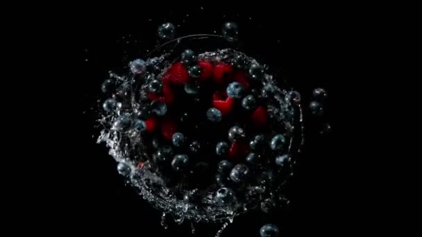 Super Slow Motion Rotating Berries Splashing Water Top View Filmed — Video Stock