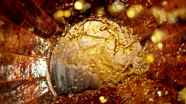거품이이는 수염을 얼린다 위스키 코냑을 관련된 — 스톡 사진