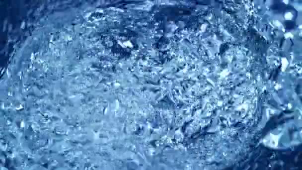 Σούπερ Αργή Κίνηση Του Αναδευτήρα Νερού Που Δημιουργεί Σχήμα Σήραγγας — Αρχείο Βίντεο