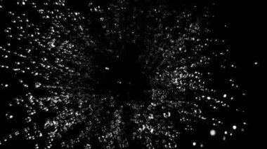 Duştan damlayan su damlalarının süper yavaş akışı. Özel geniş açılı makro lens, nihai perspektif. Yüksek hızlı sinema kamerası, 1000 fps..