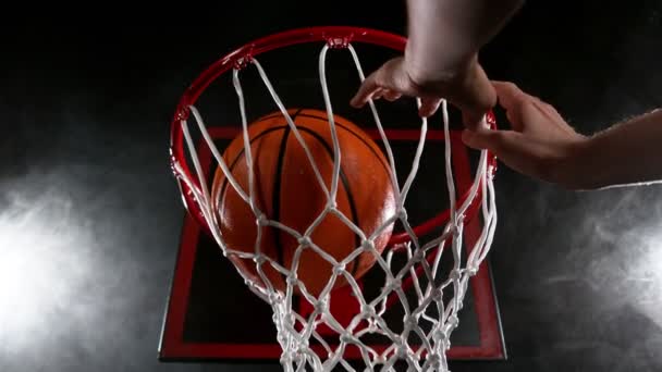 Super Slow Motion Van Basketbalspeler Raken Van Mand Gefilmd Hoge — Stockvideo