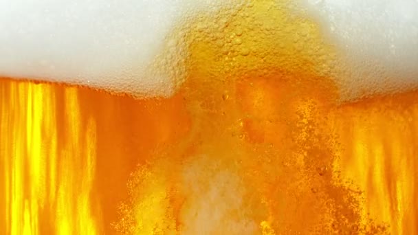 Super Cámara Lenta Macro Toma Verter Bebida Cerveza Primer Plano — Vídeos de Stock