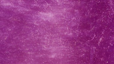 Suda mor parıltılar, soyut arka plan. Lüks biçim arkaplanı.