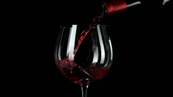 Großaufnahme Des Einfüllens Von Rotwein Glas Vereinzelt Auf Schwarzem Hintergrund — Stockfoto