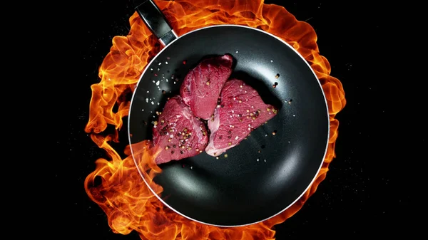 Closeup Raw Beef Steaks Wok Pan Fire Top View Shot — Stock Photo, Image