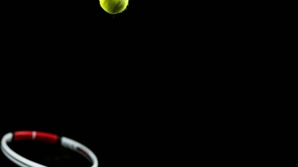 Super Rallentatore Colpire Palla Tenis Con Esplosione Polvere Girato Cinepresa — Video Stock