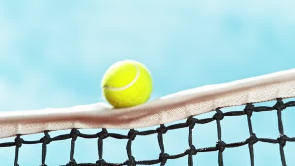 Mouvement Super Lent Frapper Une Balle Tennis Dessus Filet Faible — Video