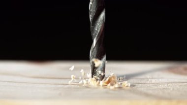 Tahtayı delen matkapla ilgili çok yavaş bir detay. Yüksek hızlı sinema kamerası, 1000 fps..