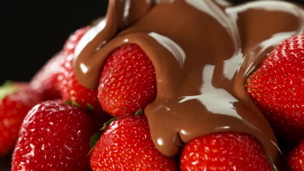 Super Slow Motion Pouring Strawberries Melted Chocolate Filmed High Speed — Stok video