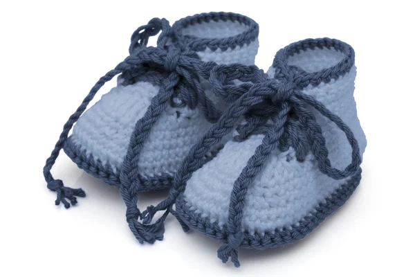 Botas de bebê feitas à mão azul — Fotografia de Stock