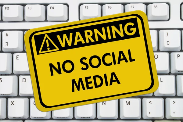 No accessing social media at work — Stock Photo, Image