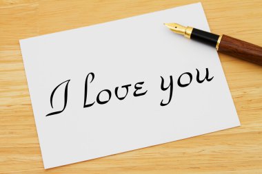 Seni seviyorum diyor