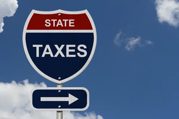 Impostos Estaduais desta forma — Fotografia de Stock