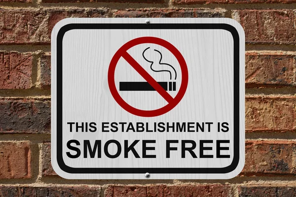 Fumeurs libre Établissement signe — Photo