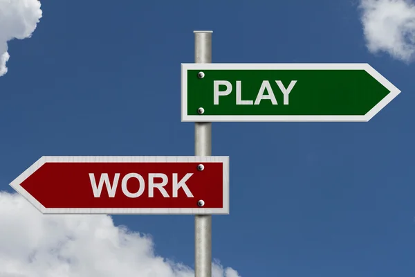 Arbeit versus Spiel — Stockfoto