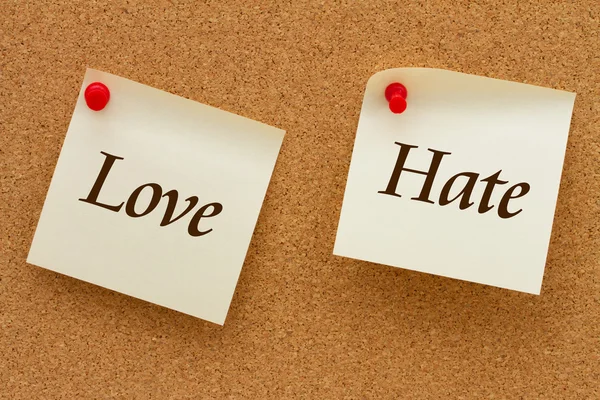Любовь против ненависти — стоковое фото
