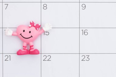 Eğlenceniz, davetiniz ya da hoş geldiniz mesajınız için gülümseyen bir kalple takvim