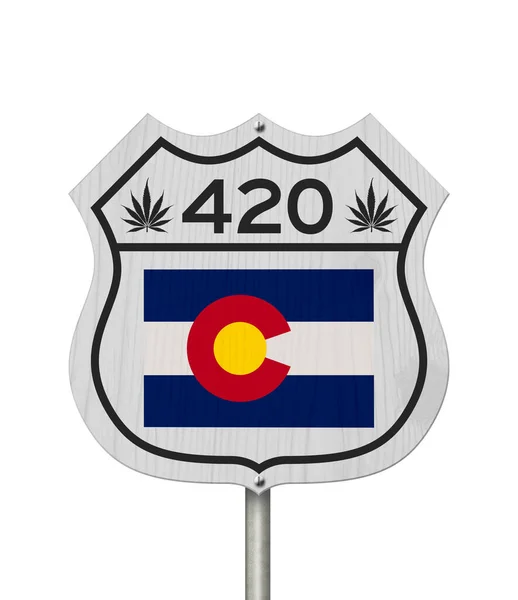 420 Colorado Meddelande Med Cannabisblad Amerikansk Vägskylt Isolerad Vit — Stockfoto