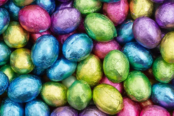 Coloridos Huevos Pascua Brillantes Fondo Caramelo Para Caramelo Mensaje Vacaciones — Foto de Stock