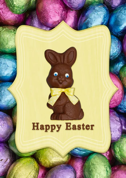 Frohe Ostern Glückwunschkarte Mit Einem Schokoladen Osterhasen Und Glänzenden Eiern — Stockfoto