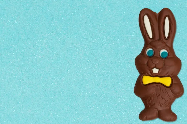 Cartão Saudação Teal Pálido Branco Com Chocolate Easter Bunny Para — Fotografia de Stock