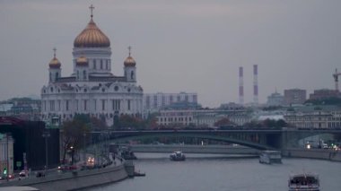 Moskova. Kremlin seti ve Moskova nehri.