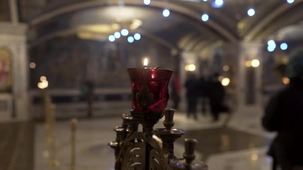 Svíčky v pravoslavné církvi — Stock video