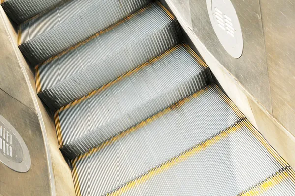 Szczegóły po ruchomych schodach — Zdjęcie stockowe