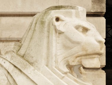Aslan heykeli Nottingham, İngiltere