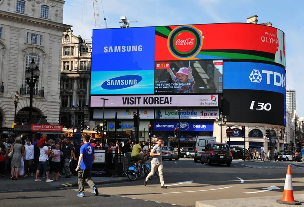 Piccadilly circus w Londyn, uk — Zdjęcie stockowe