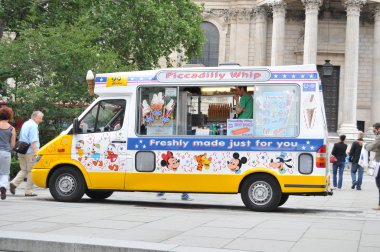 Ice cream van clipart