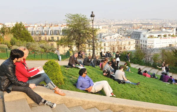 Touristen in Paris — Stockfoto