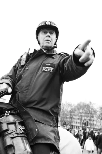 Конный полицейский — стоковое фото