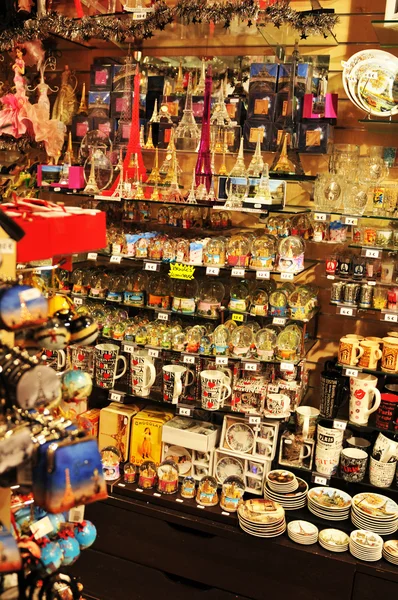 Souvenir shop in Paris, France — Stock Photo, Image